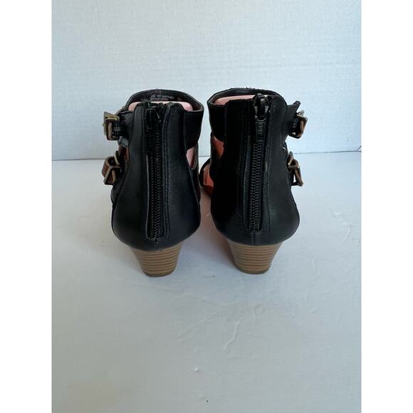 AEROSOLES Black and Brown Sandals - Picture 4 of 10